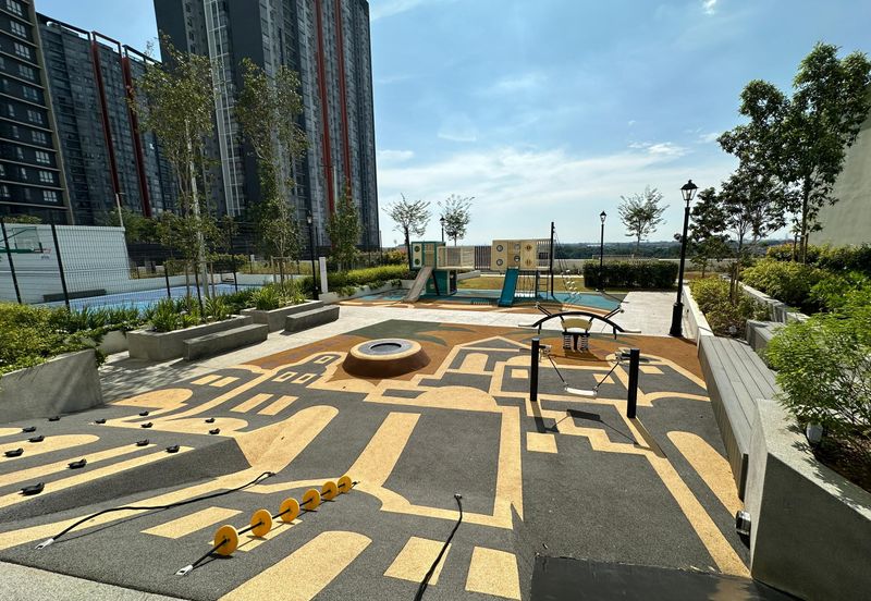 The Tresor @ Gravit 8 *