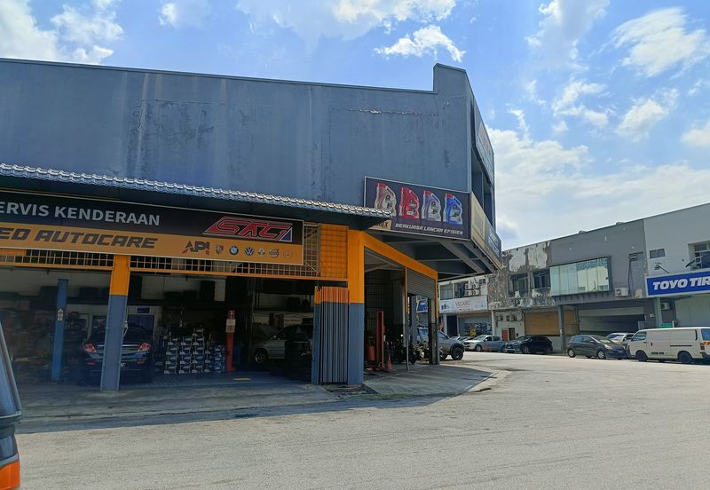 HiCom-Glenmarie Industrial Park