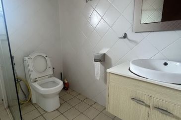 Canal Gardens, Kota Kemuning