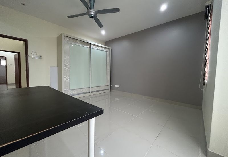 Canal Gardens, Kota Kemuning