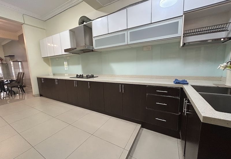 Canal Gardens, Kota Kemuning