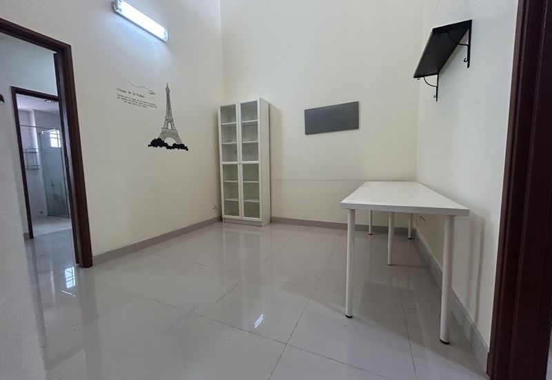 Canal Gardens, Kota Kemuning