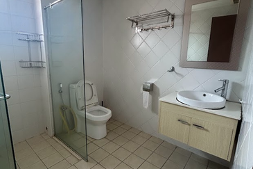 Canal Gardens, Kota Kemuning