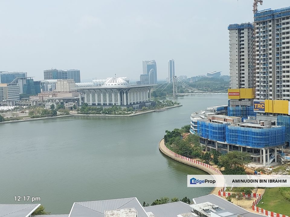 Tamara Residence Putrajaya , with beautiful Putrajaya lake view at High Floor Level for Sale