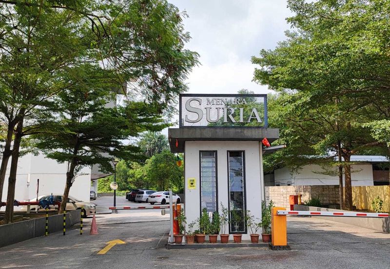 V12 Sovo (Menara Suria)