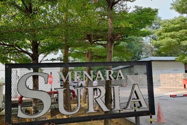 V12 Sovo (Menara Suria)