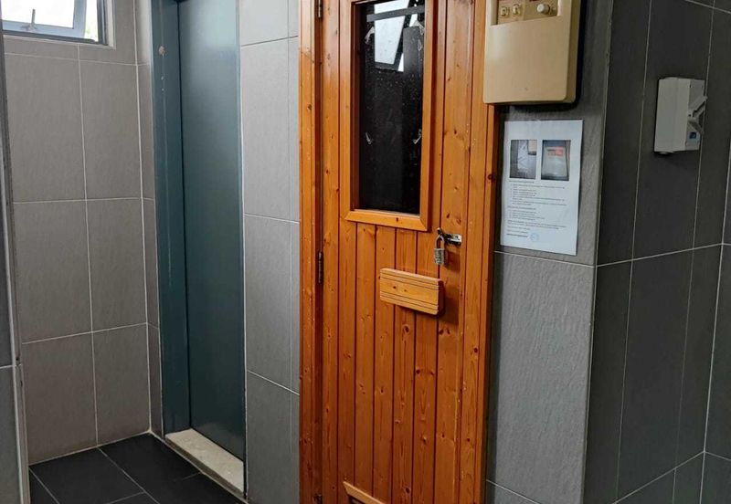 V12 Sovo (Menara Suria)