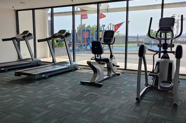 V12 Sovo (Menara Suria)