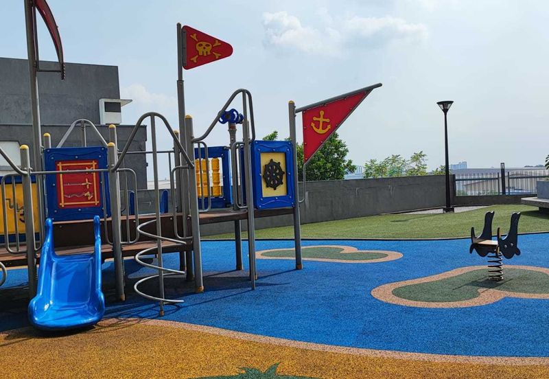 V12 Sovo (Menara Suria)