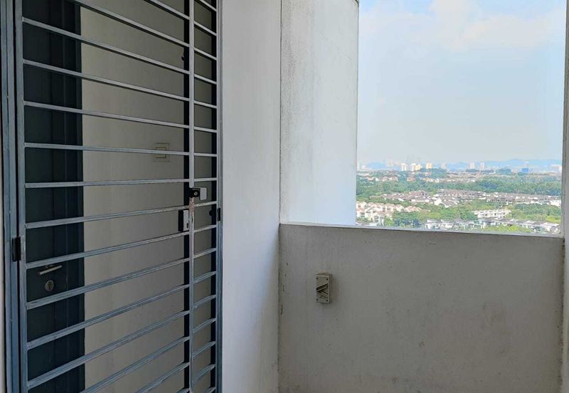 V12 Sovo (Menara Suria)