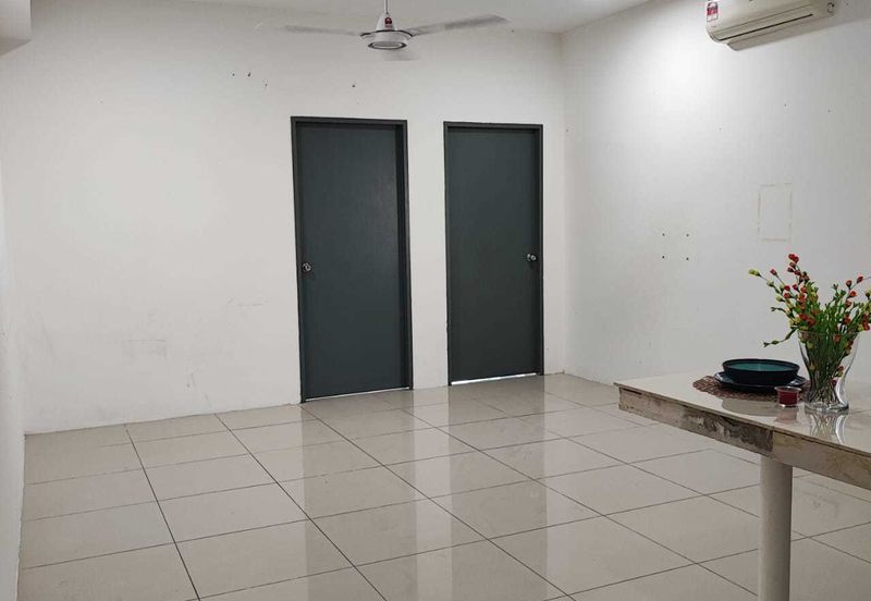 V12 Sovo (Menara Suria)