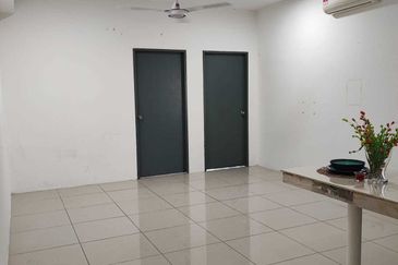 V12 Sovo (Menara Suria)