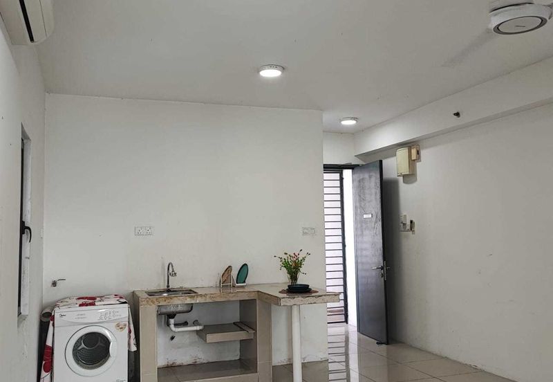 V12 Sovo (Menara Suria)