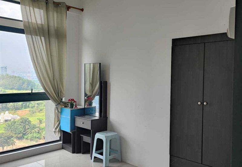 V12 Sovo (Menara Suria)