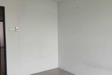 V12 Sovo (Menara Suria)