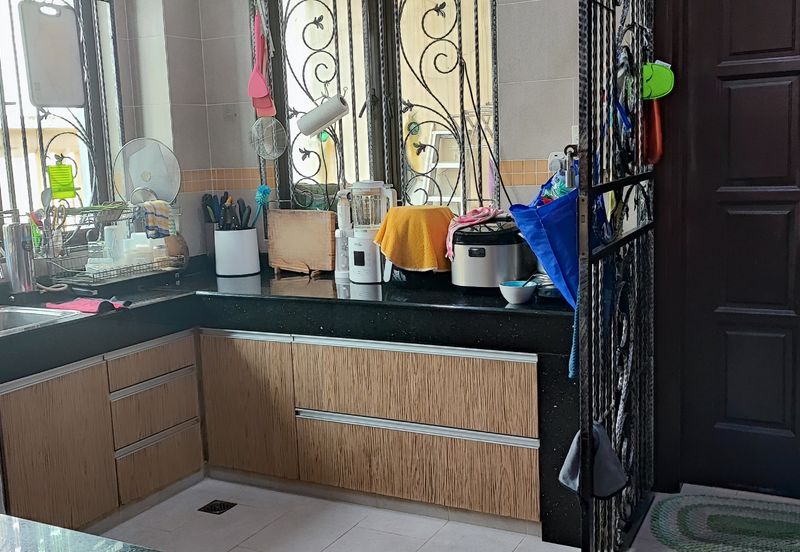 USJ Avenue @ USJ Heights