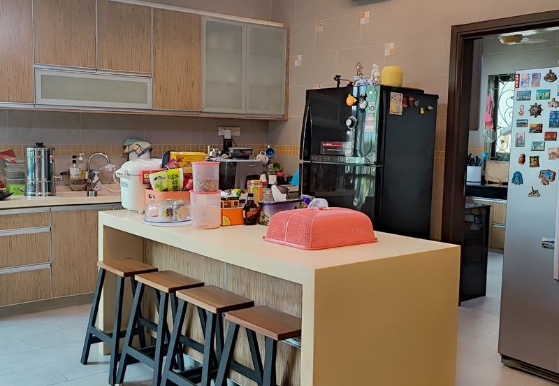 USJ Avenue @ USJ Heights