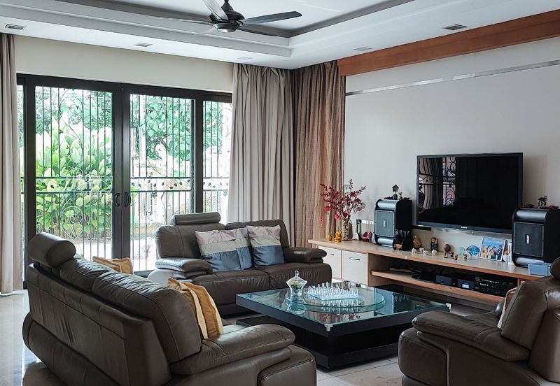 USJ Avenue @ USJ Heights