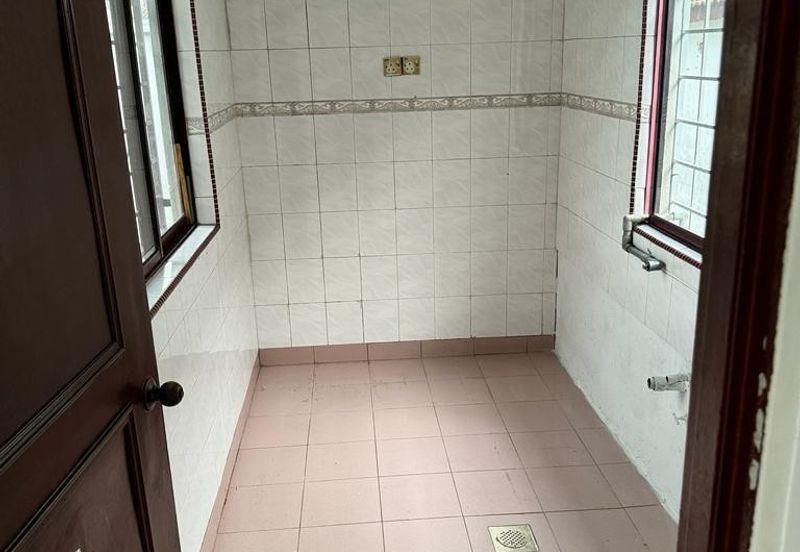 SS19 Subang Jaya Corner House for sale