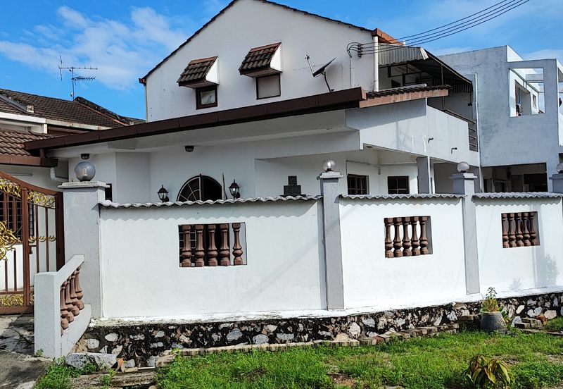 SS19 Subang Jaya Corner House for sale