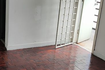 SS19 Subang Jaya Corner House for sale