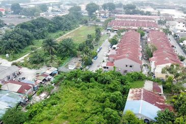 Jalan Bukit Kemuning