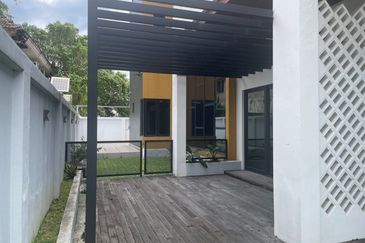 Taman Sri Hijau ( New Green Park )