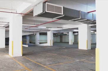 WISMA TOPSPEED FOR SALE/RENT  (WHOLE BUILDING)