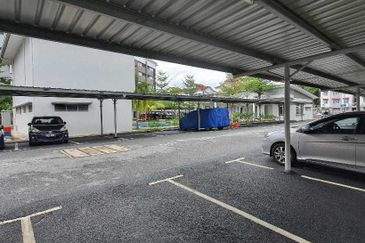 Kiara Court - Nilai Impian