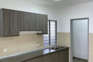 Kiara Court - Nilai Impian