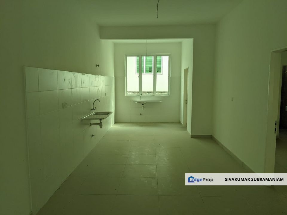 Elvina @ Hijayu 3 Sendayan going for lower price and ready to move in-facing open field, Negeri Sembilan, Siliau