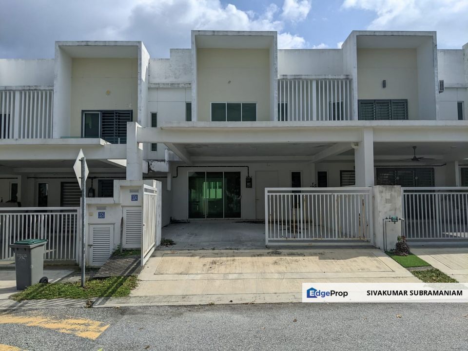 Elvina @ Hijayu 3 Sendayan going for lower price and ready to move in-facing open field, Negeri Sembilan, Siliau