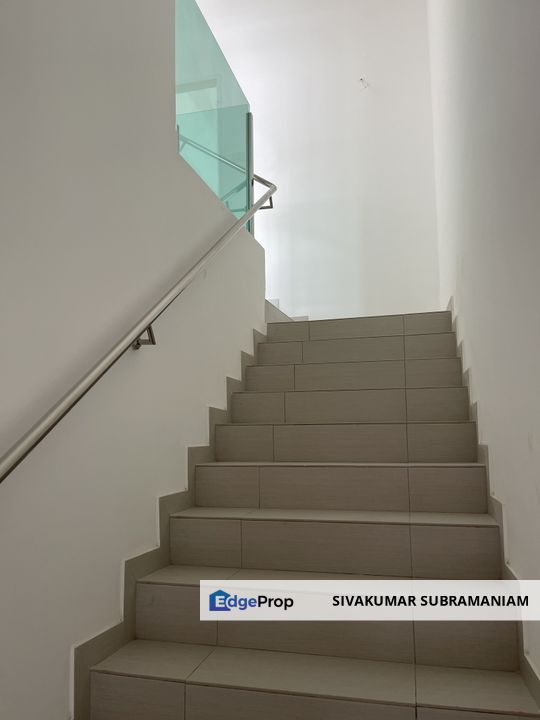 House ready to move in at low price, urgent sale, Negeri Sembilan, Seremban