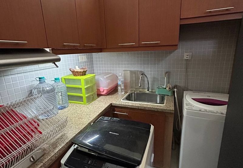 10 Semantan Suites (Sematan Avenue)