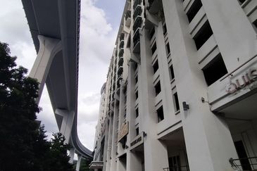 10 Semantan Suites (Sematan Avenue)