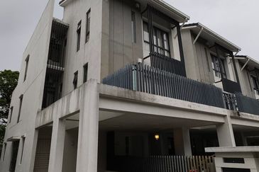 Crescent Park Townvilla