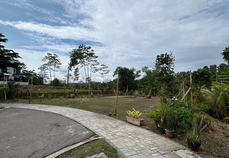 Exclusive Location Corner Bungalow Lot Precint 11 Putrajaya for Sale