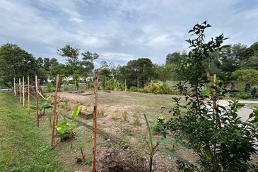 Exclusive Location Corner Bungalow Lot Precint 11 Putrajaya for Sale