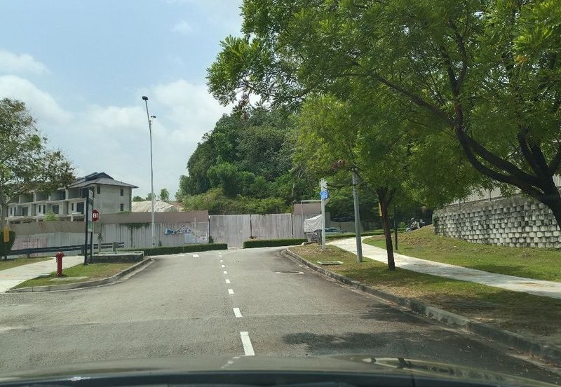Nice Location Bungalow Lot Corner Precint 16 Putrajaya for Sale