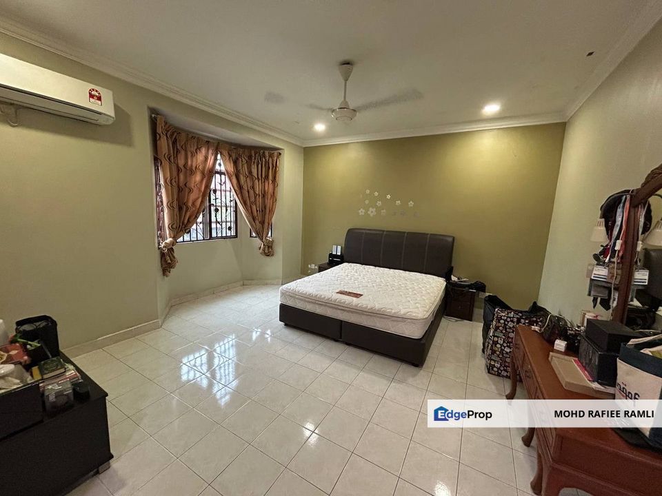 Cheapest Renovated Double Storey Terrace Near Masjid Al Hasanah Seksyen 9 Bandar Baru Bangi for Sale, Selangor, Bangi