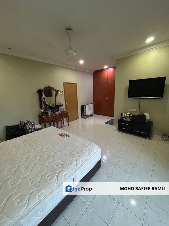 Cheapest Renovated Double Storey Terrace Near Masjid Al Hasanah Seksyen 9 Bandar Baru Bangi for Sale, Selangor, Bangi