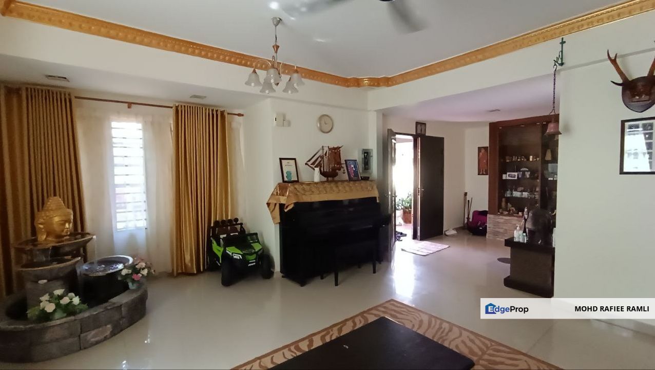 Nice Reno 2 Storey Bungalow Taman Tasik Semenyih for Sale, Selangor, Semenyih