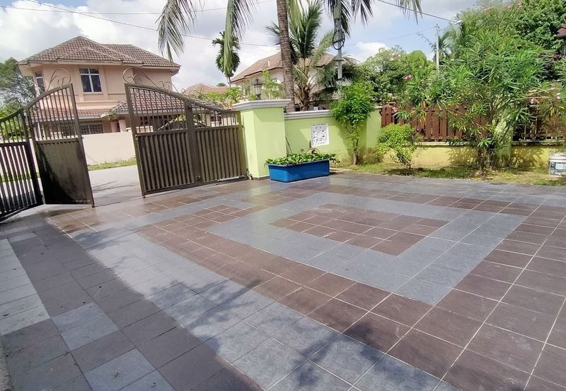 Taman Tasik Semenyih (Lake Residence)