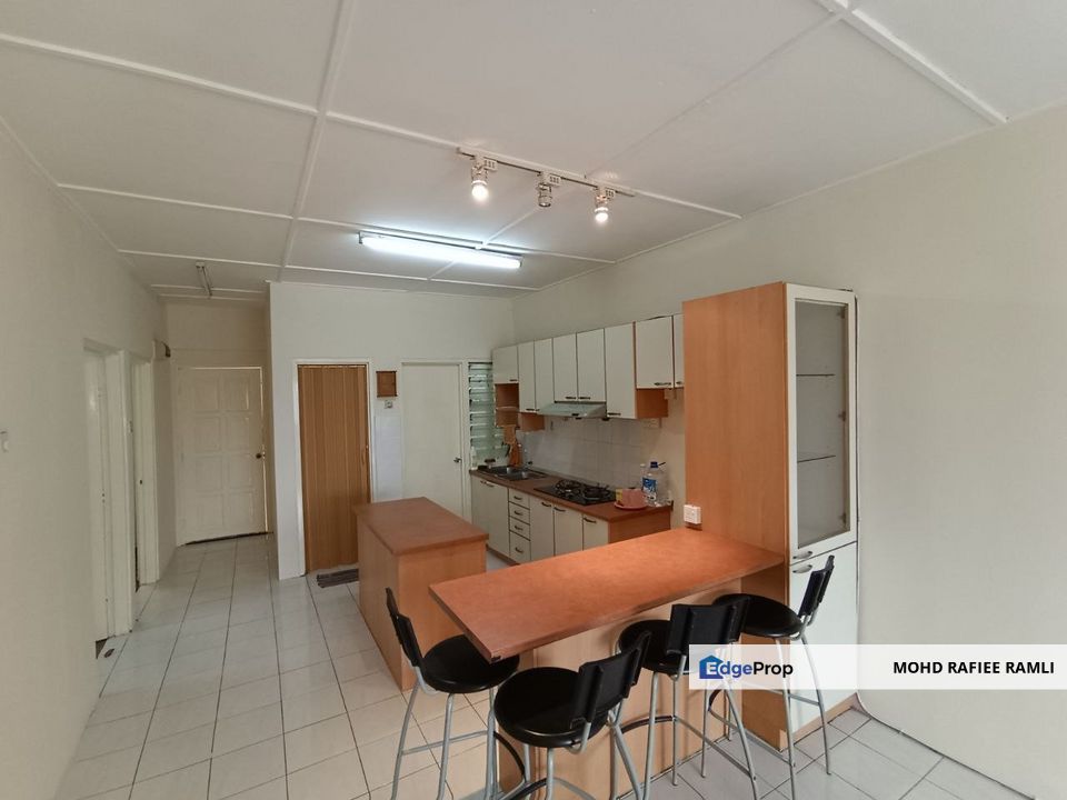 Top Floor City View Apartment Cemara Bandar Permaisuri Cheras for Rent, Selangor, Cheras