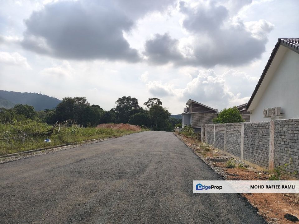 Lot Banglo Jenderam Hulu Geran Individu Binaan Untuk Dijual , Selangor, Dengkil