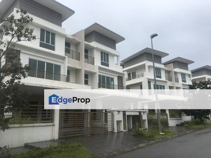 3 Sty Semi-D Regency Parc Saujana Rawang, Selangor, Rawang