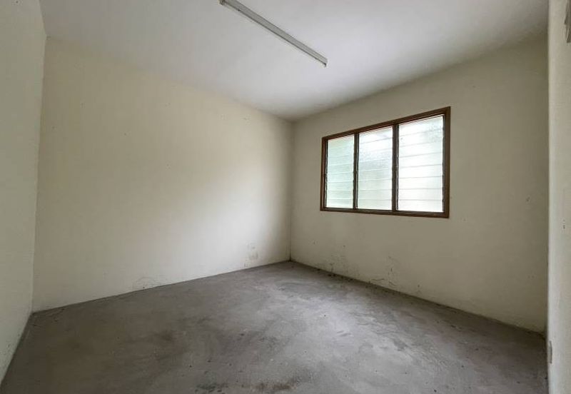 Johan Court Flat @ Alam Perdana