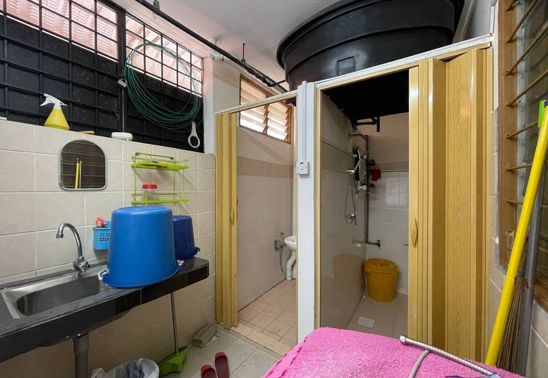 Johan Court Flat @ Alam Perdana