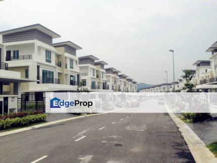 Below Market 3 Storey Semi-D, Selangor, Rawang