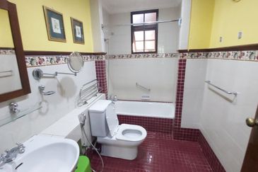 Kampung Warisan Condominium